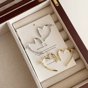 Silver Needle Metal Heart Earrings Women's High-End Style